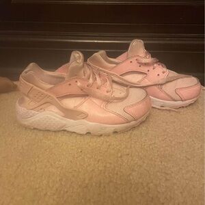 Girls Pink and White Nike Huaraches